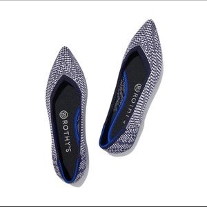 ❌SOLD❌ Rothy’s The Point Flat Navy Blue and White Shoe Women’s Size 10